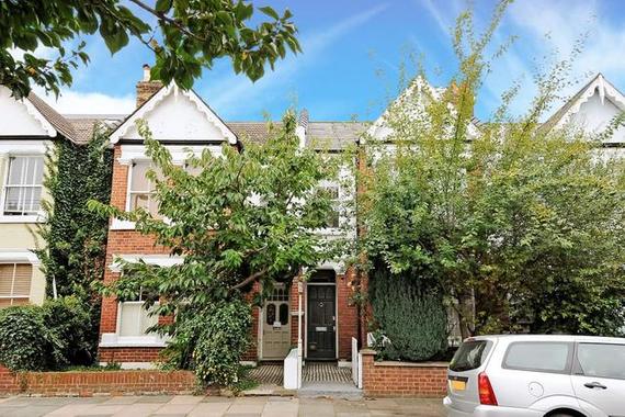 4 bedroom Terraced f...